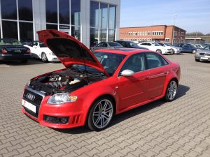 Audi RS4 B7 1