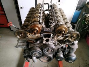 V12 Top engine gasket overhaul 10