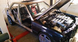 W201 V12 prepare the car for painting 3