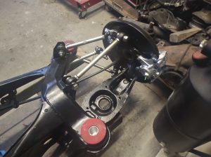 W124 Tie rods linkages en wheel hub installed V8 turbo Project 8
