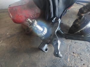 W124 front wheel bearing installation & dust cap failure 3