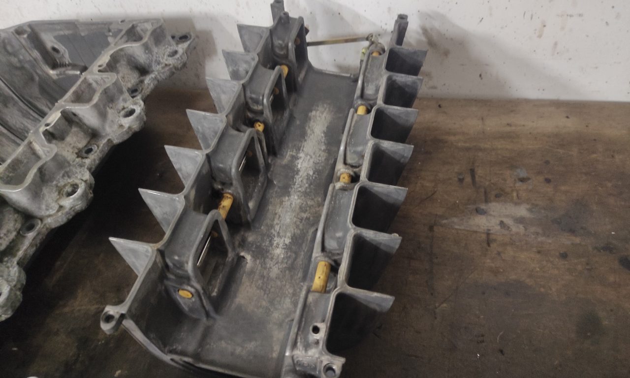 HOW TO: M113 intake manifold dissassembly "Part1" 6