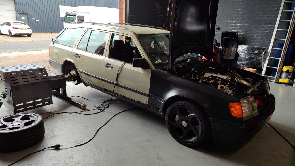 S124 M113 V8 turbo Dyno session 1 @ DW TechSolutions